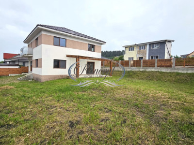 Casa individuala moderna si teren de 500 mp in Chinteni 