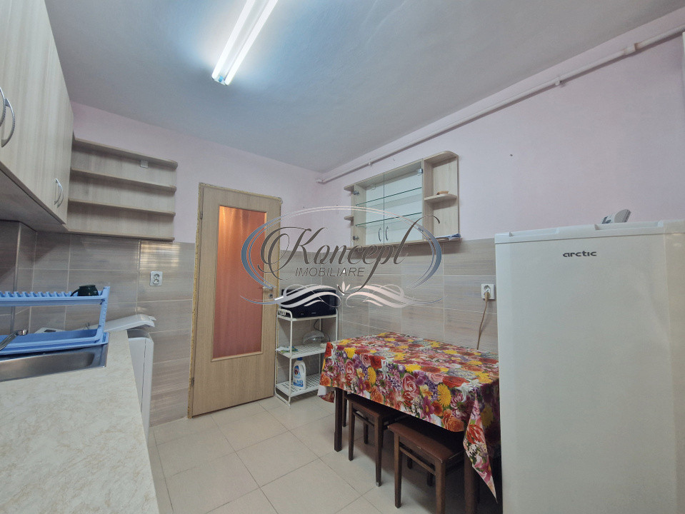 Apartament la cheie, renovat, la etaj intermediar
