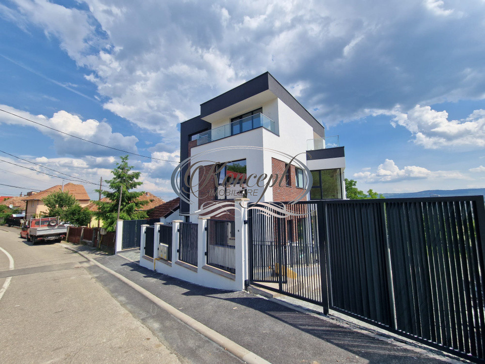 Duplex cu panorama superba
