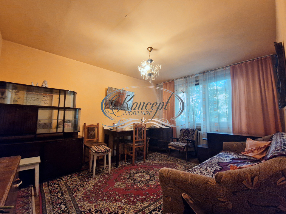 Apartament decomandat, la etaj intermediar, pentru investiții 