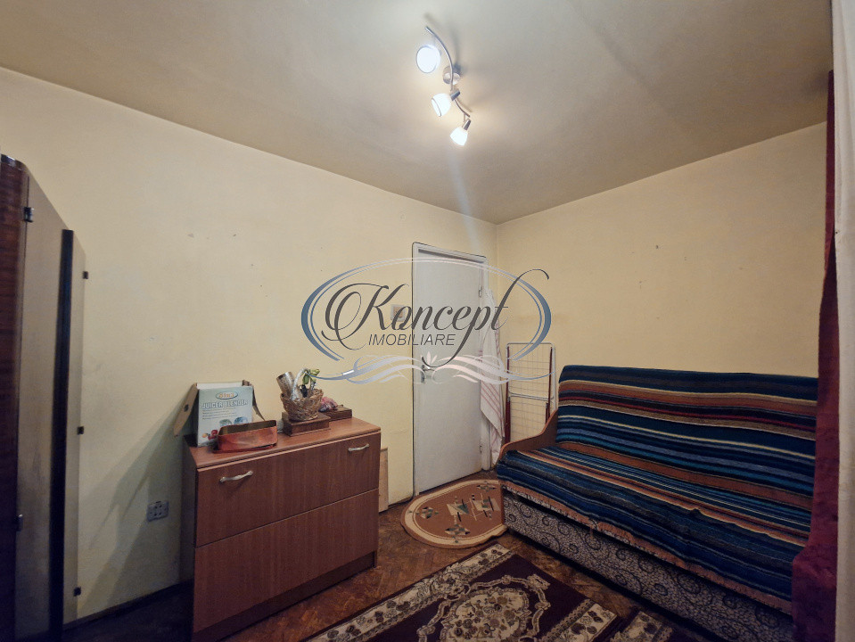 Apartament decomandat, la etaj intermediar, pentru investiții 