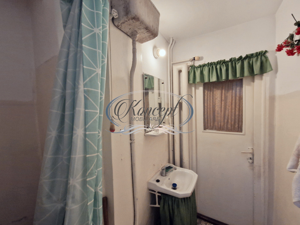Apartament decomandat, la etaj intermediar, pentru investiții 
