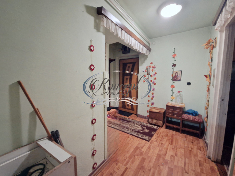 Apartament decomandat, la etaj intermediar, pentru investiții 
