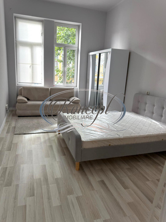 Apartament renovat in cladire monument pe str. Horea