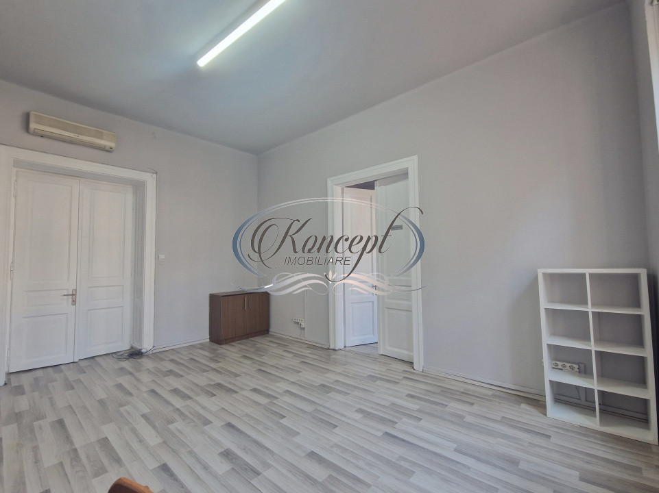 Apartament spațios, renovat, în centrul istoric