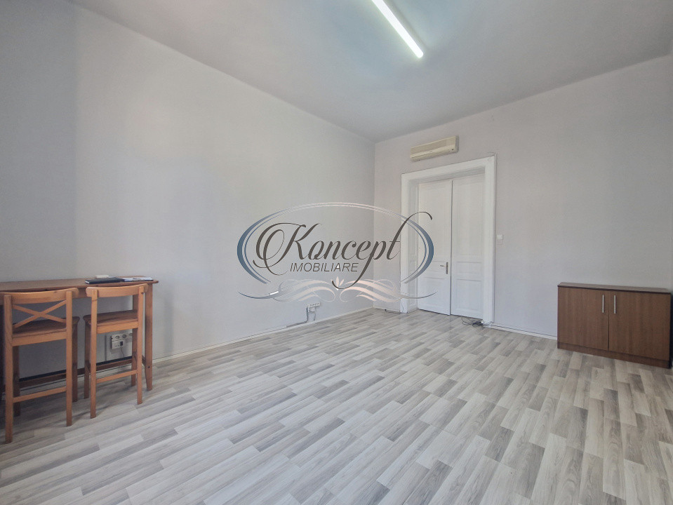 Apartament spațios, renovat, în centrul istoric