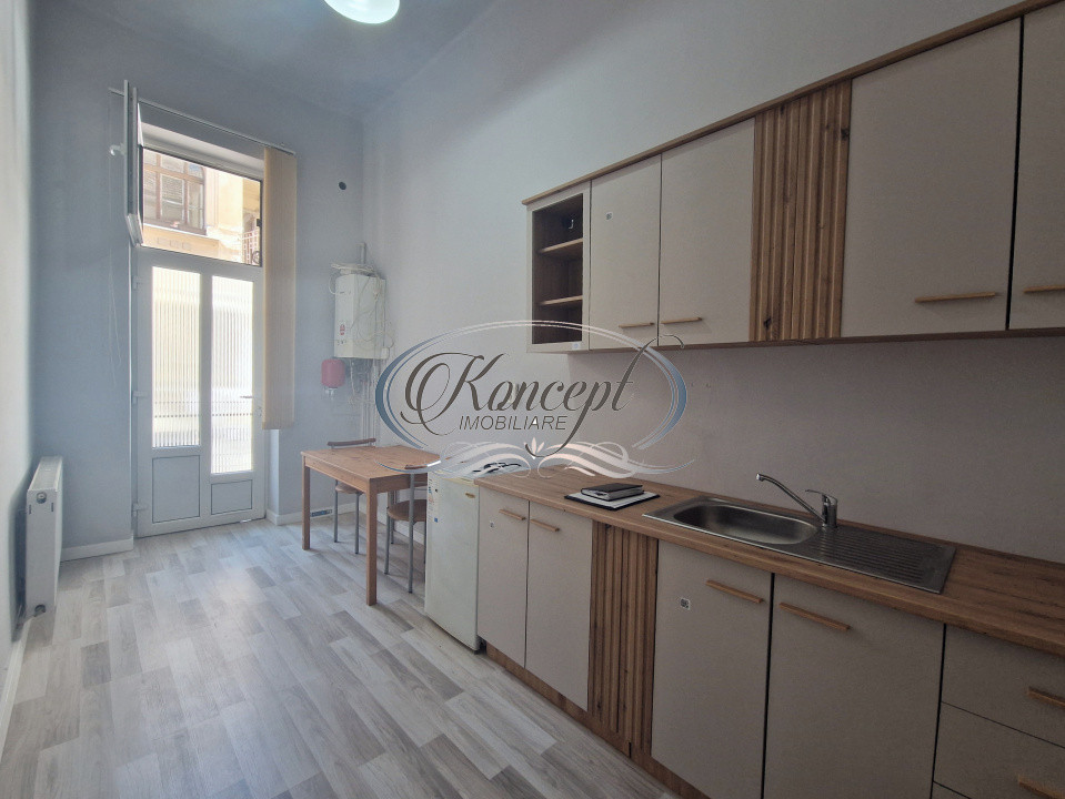Apartament spațios, renovat, în centrul istoric