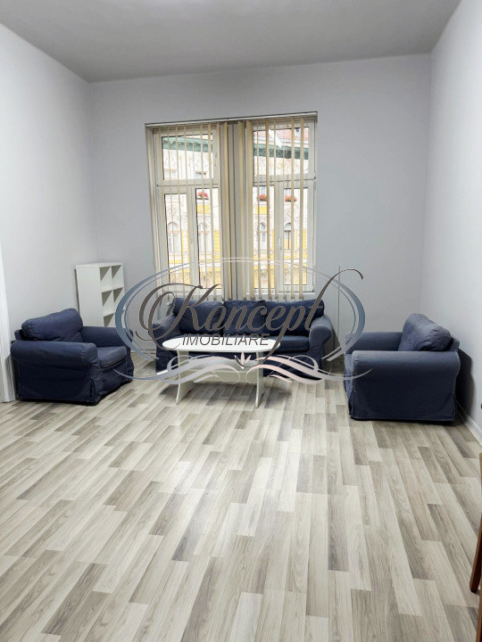 Apartament spațios, renovat, în centrul istoric