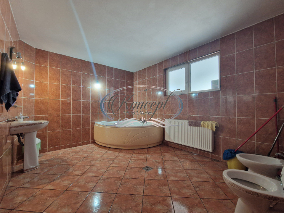 Spatiu Comercial semicentral, disponibil imediat, in  zona The Office