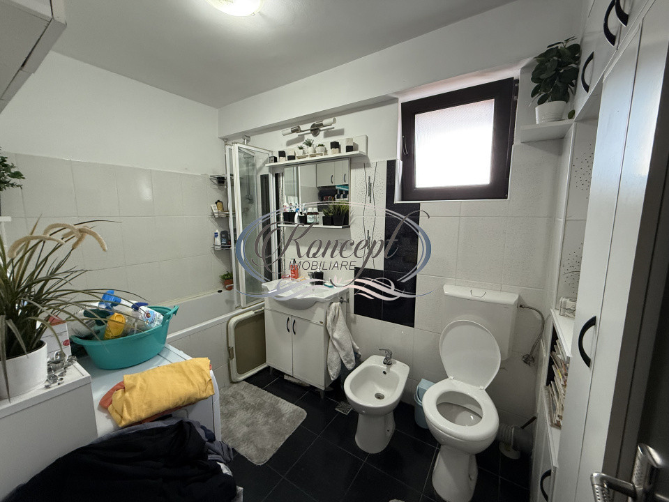 Apartament spatios cu potential si parcare