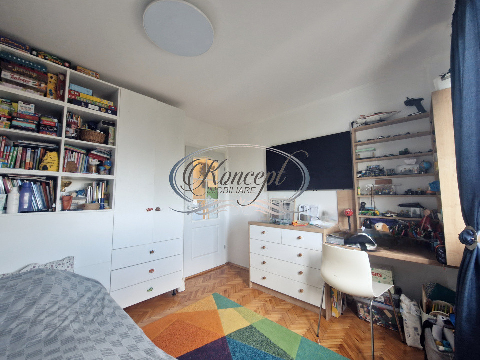 Apartament la cheie, etaj intermediar in zona linistita, langa Hotel Royal