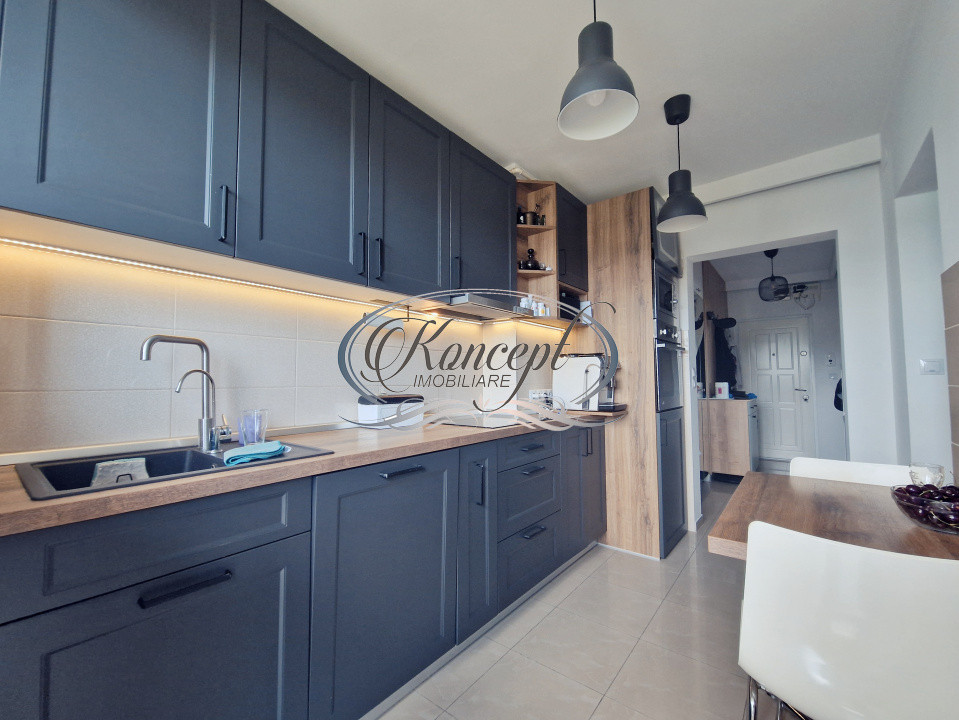 Apartament la cheie, etaj intermediar in zona linistita, langa Hotel Royal