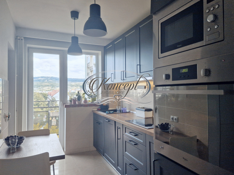 Apartament la cheie, etaj intermediar in zona linistita, langa Hotel Royal