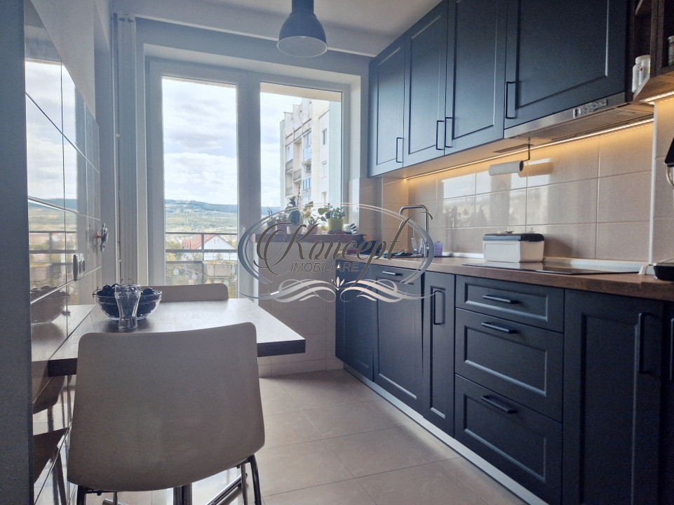 Apartament la cheie, etaj intermediar in zona linistita, langa Hotel Royal