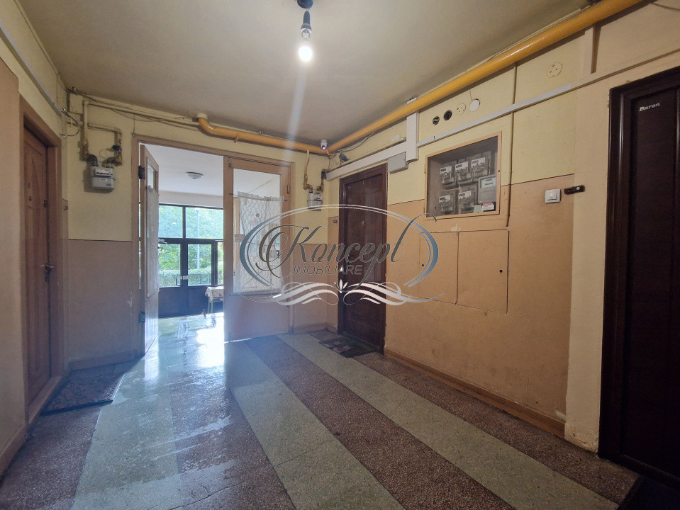 Apartament la cheie, etaj intermediar in zona linistita, langa Hotel Royal