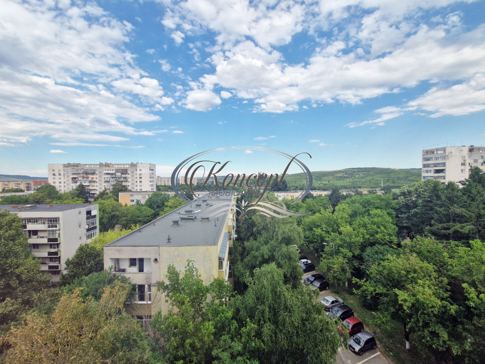 Apartament la cheie, etaj intermediar in zona linistita, langa Hotel Royal