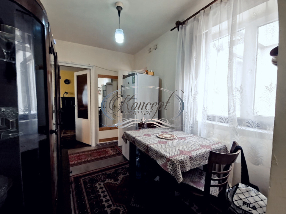 Apartament spatios cu pian, la eraj intermediar, zona Academiei de muzica 