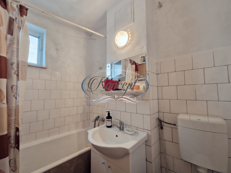 Apartament spatios cu pian, la eraj intermediar, zona Academiei de muzica 