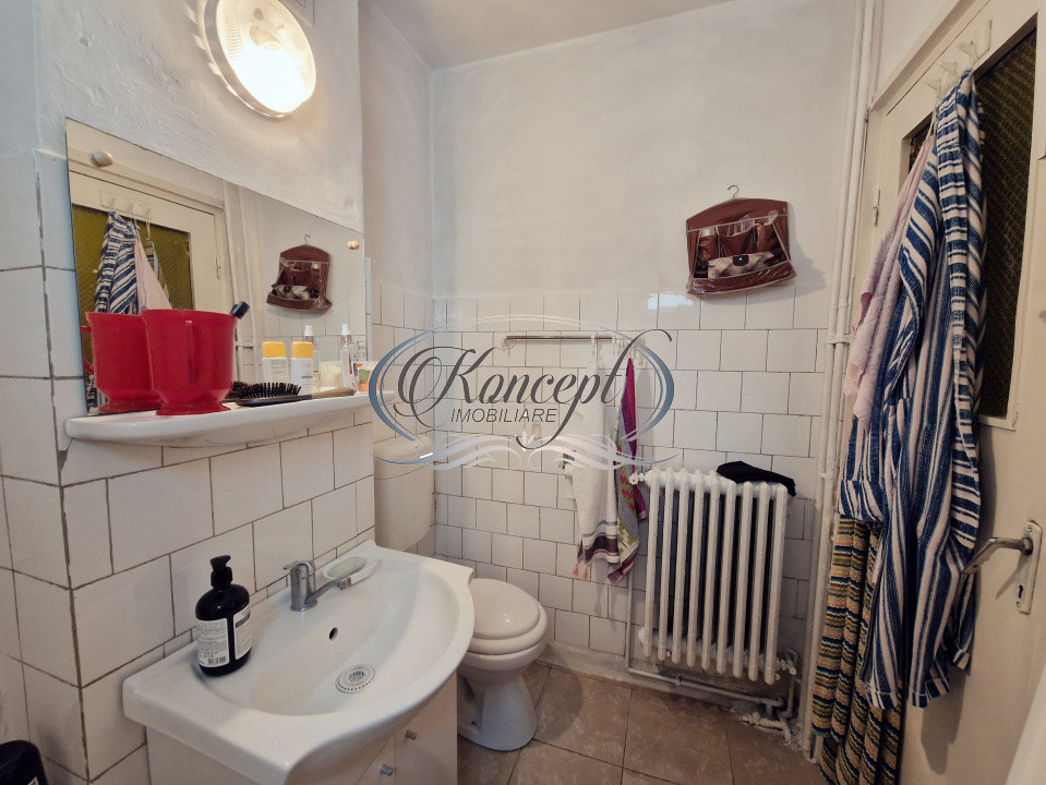 Apartament spatios cu pian, la eraj intermediar, zona Academiei de muzica 