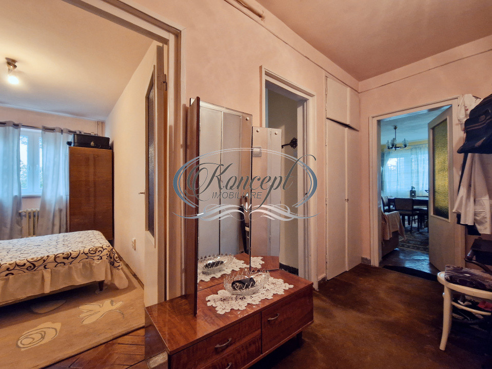 Apartament spatios cu pian, la eraj intermediar, zona Academiei de muzica 
