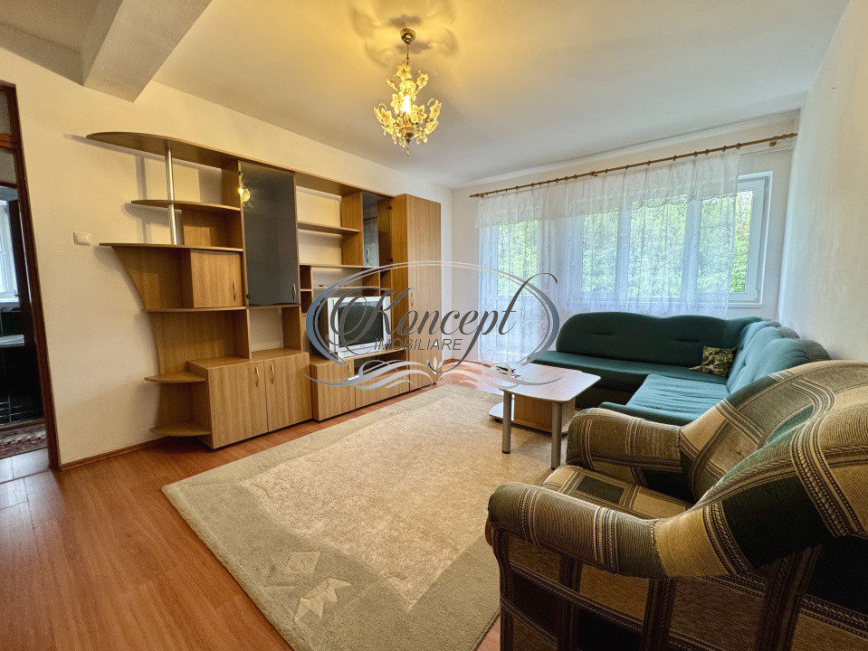Apartament spatios in zona FSEGA