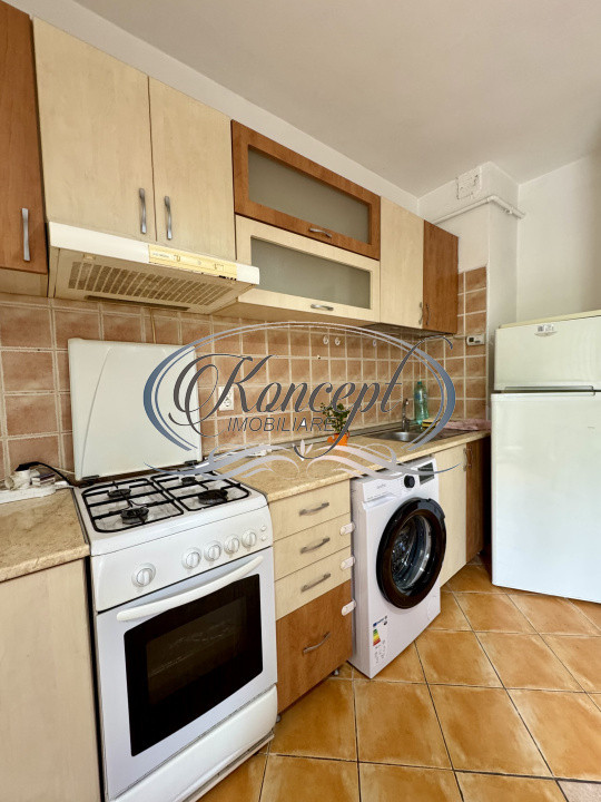 Apartament spatios in zona FSEGA