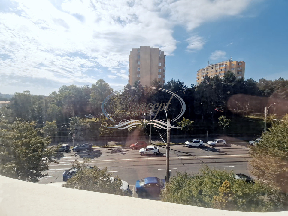 Apartament spatios in zona McDonald