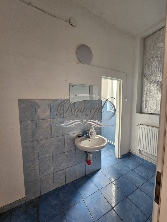 Spatiu comercial cu vad pietonal intens disponibil imediat