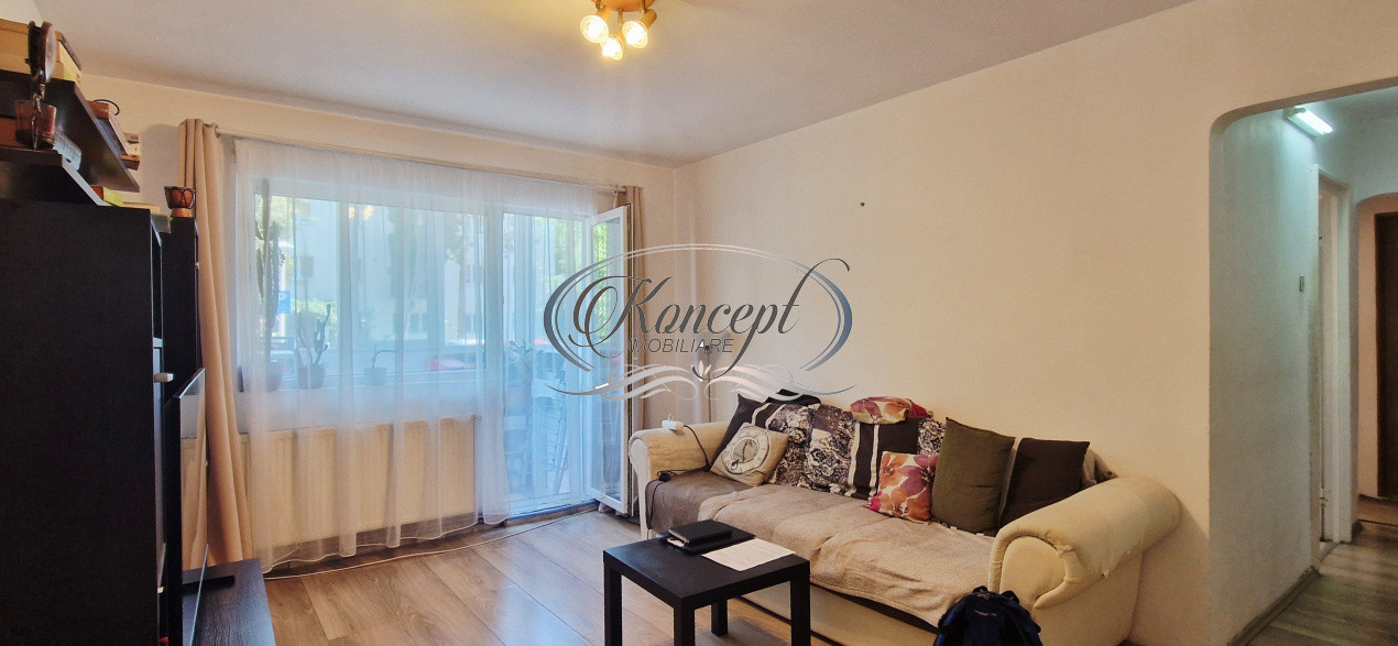 Apartament luminos, cu balcon