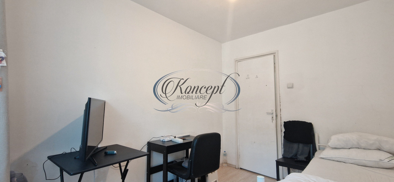 Apartament luminos, cu balcon