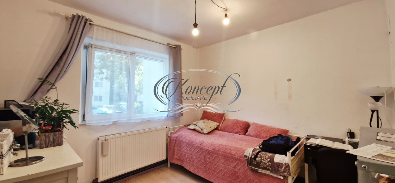 Apartament luminos, cu balcon