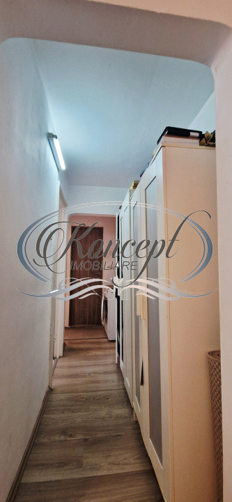 Apartament luminos, cu balcon