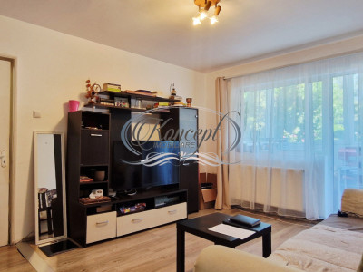 Apartament luminos, cu balcon