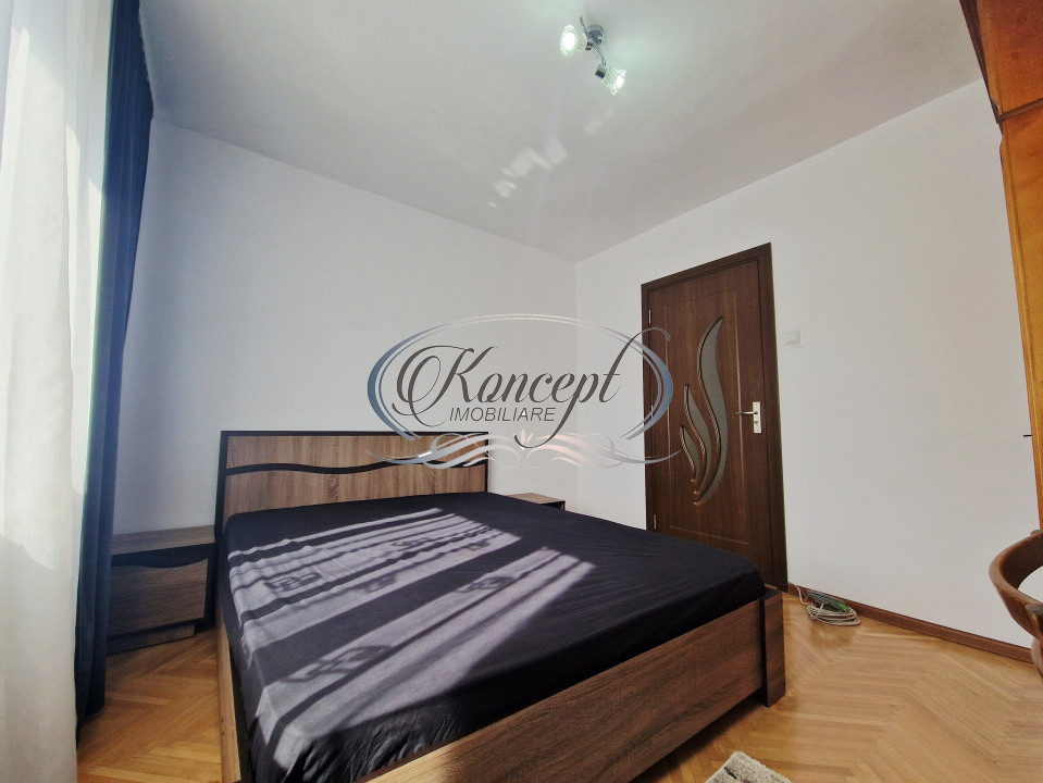 Apartament renovat cu priveliste si balcon