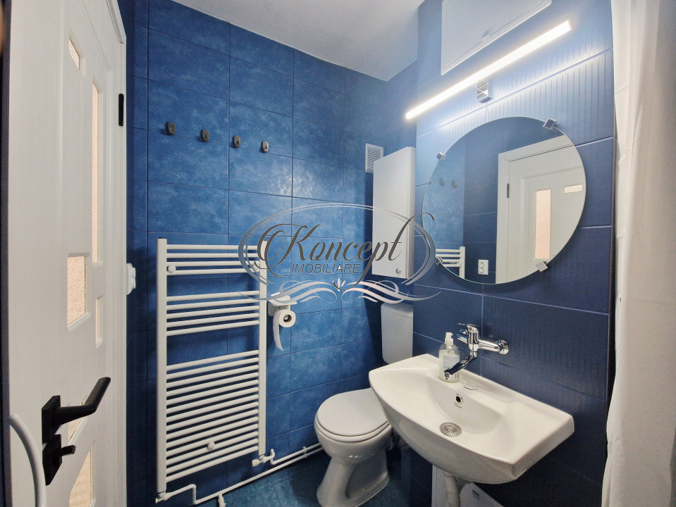 Apartament renovat cu priveliste si balcon