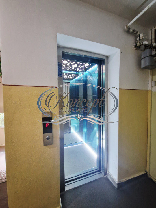 Apartament renovat cu priveliste si balcon
