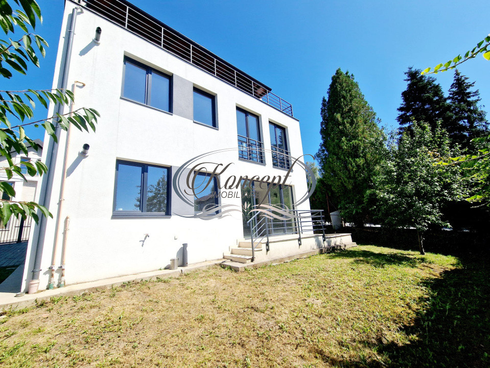 Sediu profesional cu terasa panoramica in Gruia