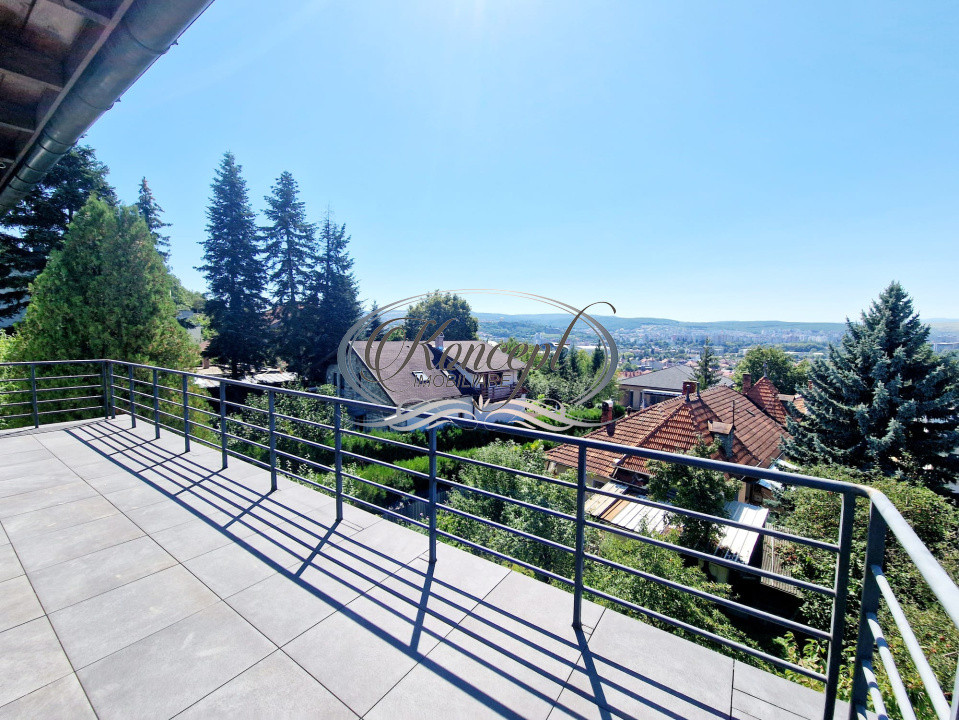 Sediu profesional cu terasa panoramica in Gruia