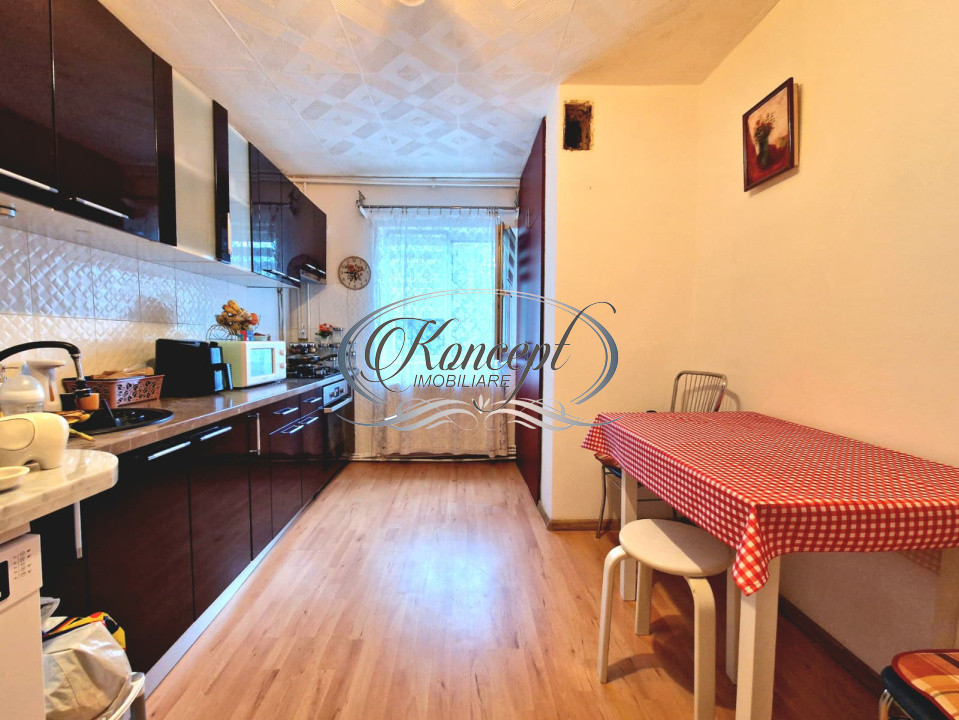 Apartament luminos si mobilat complet, cartier Intre Lacuri