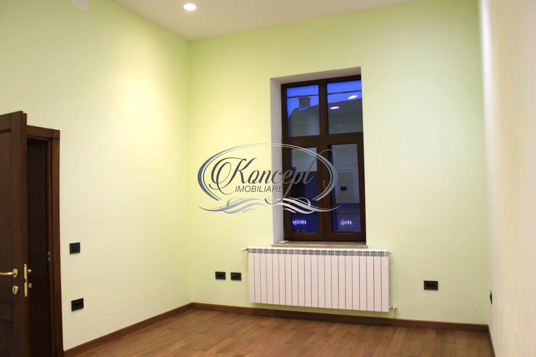 Apartament cu parcare in cladire interbelica, situat Ultracentral