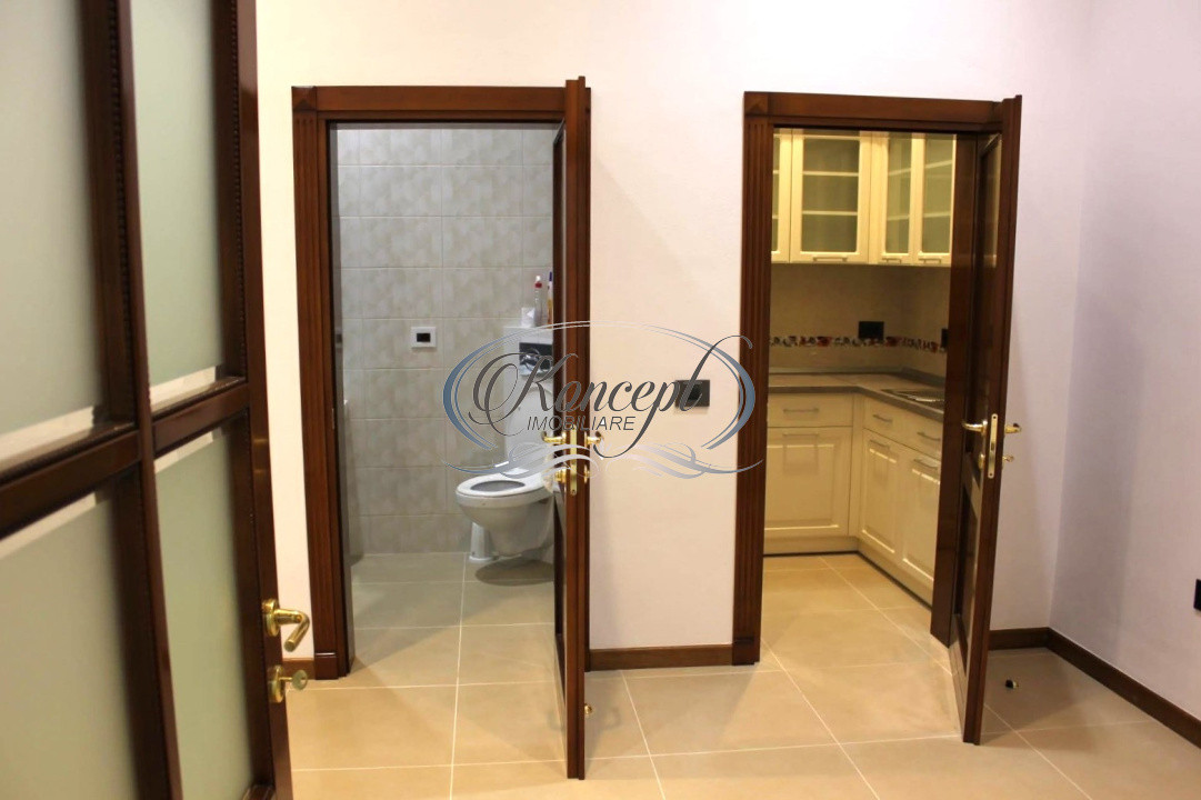 Apartament cu parcare in cladire interbelica, situat Ultracentral