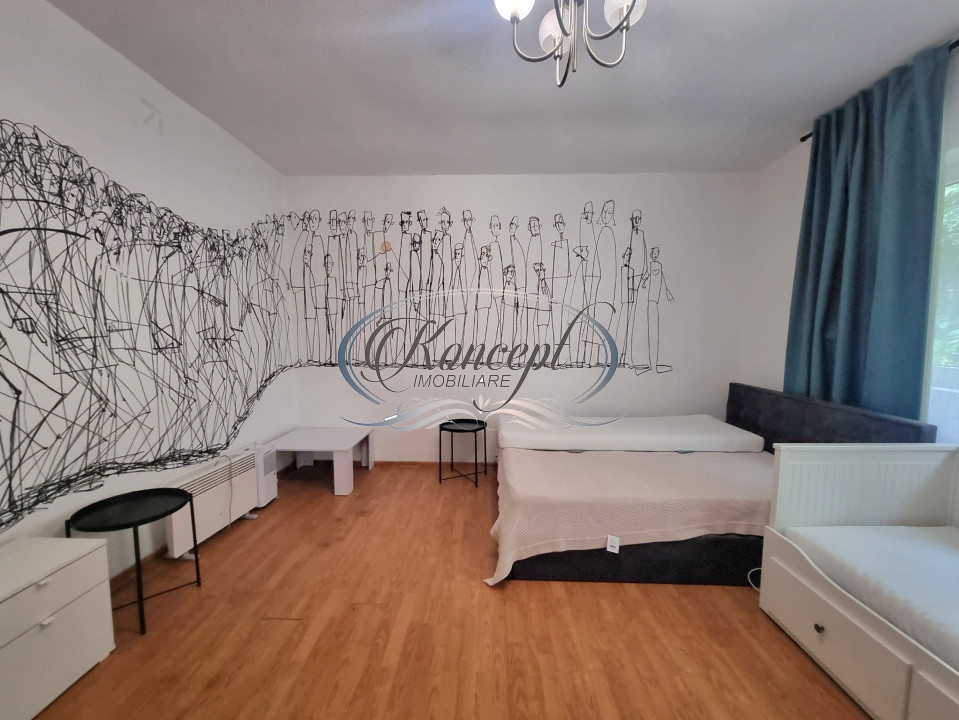 Casa cu terasa si pictura murala originala, centrul Clujului
