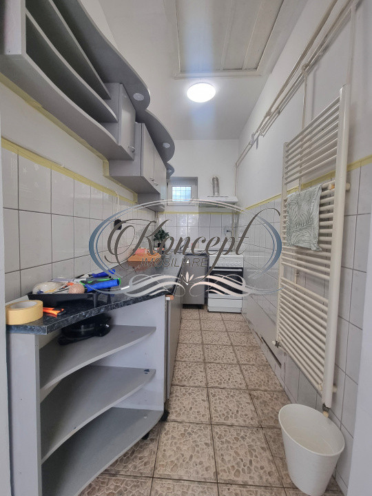 Casa cu terasa si pictura murala originala, centrul Clujului