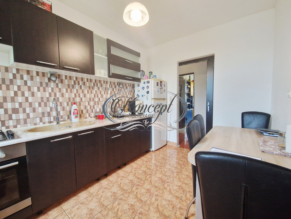 Apartament luminos, la cheie, in zona Transilvania College