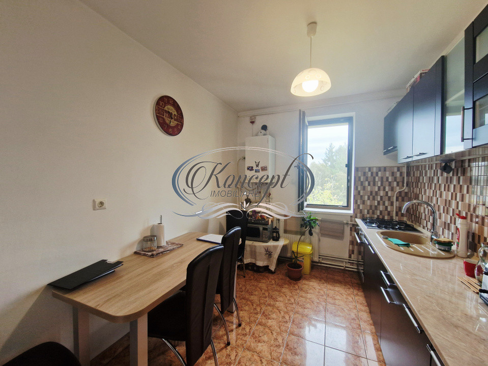 Apartament luminos, la cheie, in zona Transilvania College