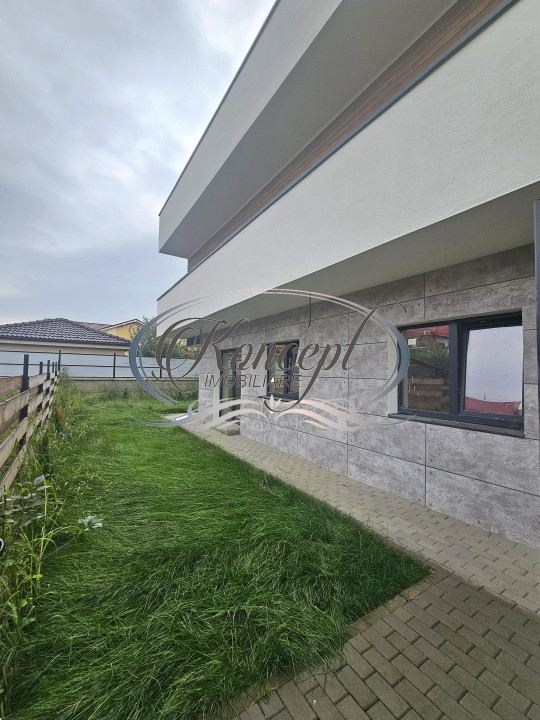 Casa de vanzare tip cvadruplex semifinisata zona Parcului Poligon, Floresti