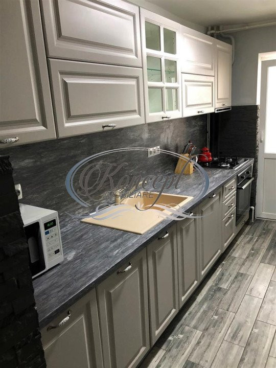 Apartament la etaj intermediar pe Aleea Vidraru