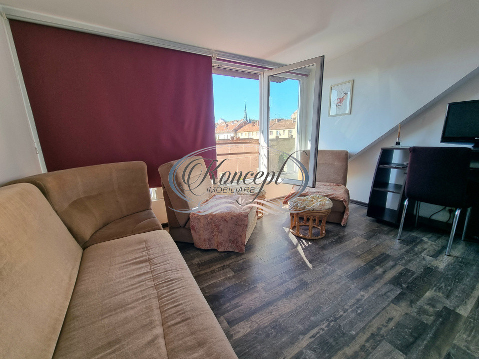 Inchiriere apartament cu dressing si living open space pe strada Horea