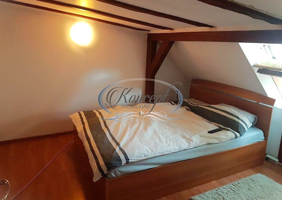 Inchiriere apartament cu mansarda si parcare in curte pe strada Decebal