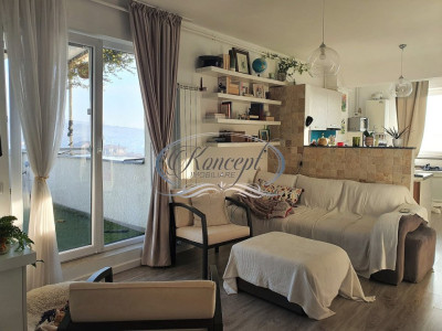Apartament 2 camere, cu terasa si parcare